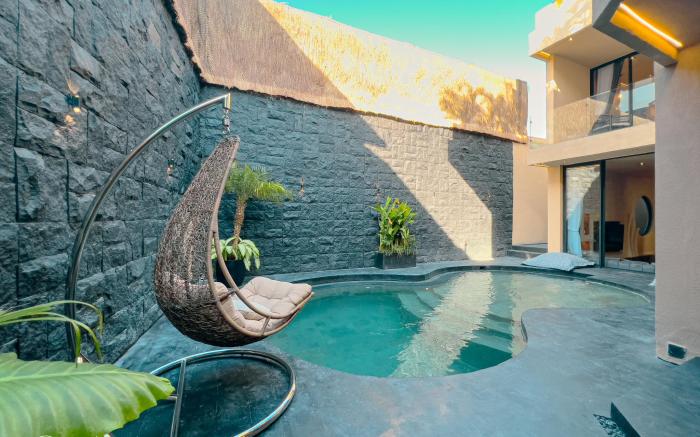 Minimalist Casa Batu Hitam Villa