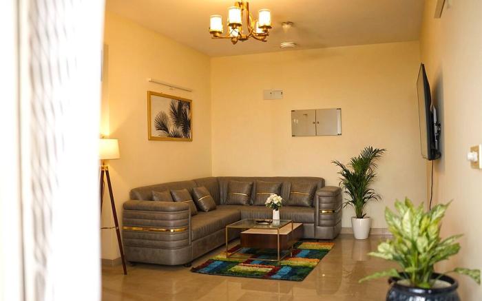 Skydeck Apartment 1BR unit Near Taj by Homeyhuts-1