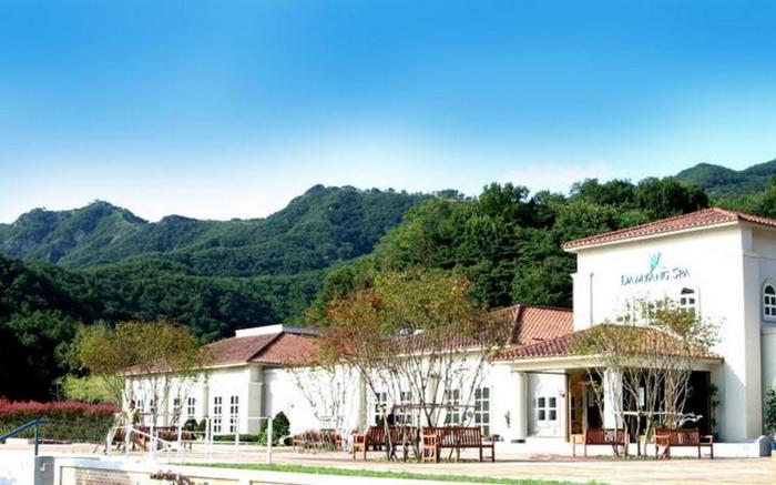 Damyang Spa and Tourist Hotel