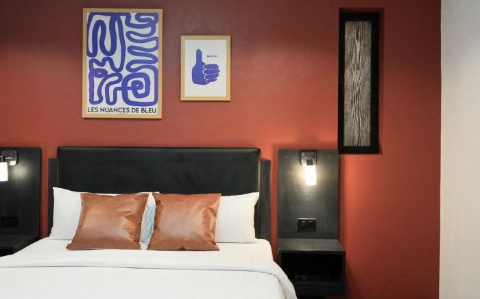 Artsy Central Loft [1BR, 24/7Concierge, Balcony]