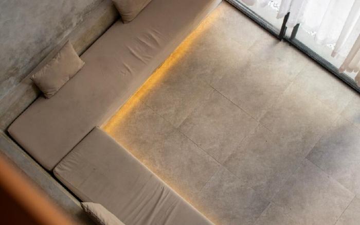 Rooftop! Rare Industrial Loft Center of Berawa