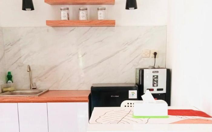 Loteng 19C comfy and spacious room to rent