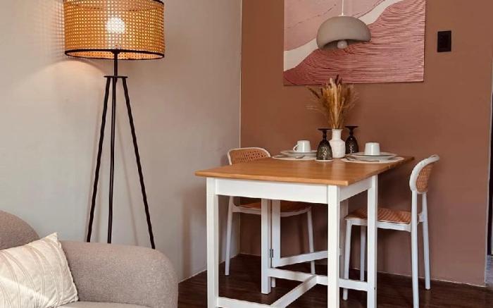 Melt and Laze Staycation house