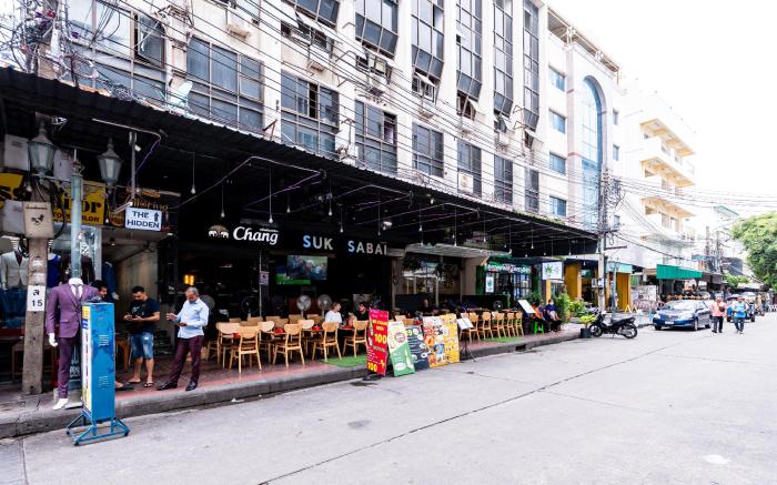 The Hidden Khaosan (รามบุตรี)
