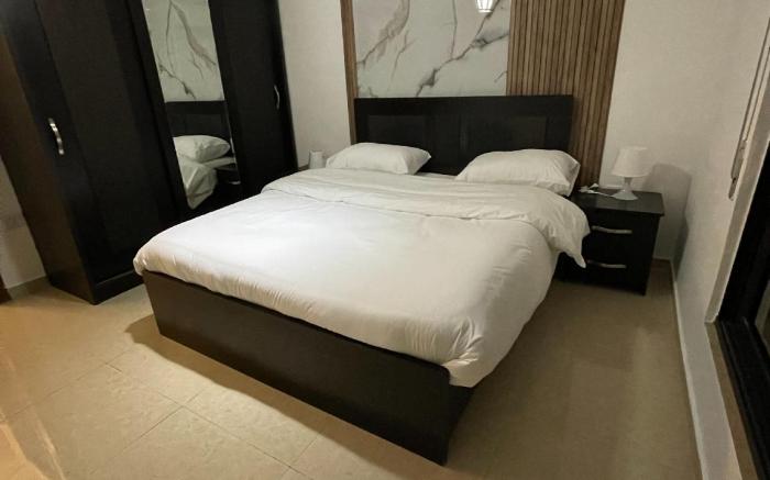 Apartment with Modern Amenities
