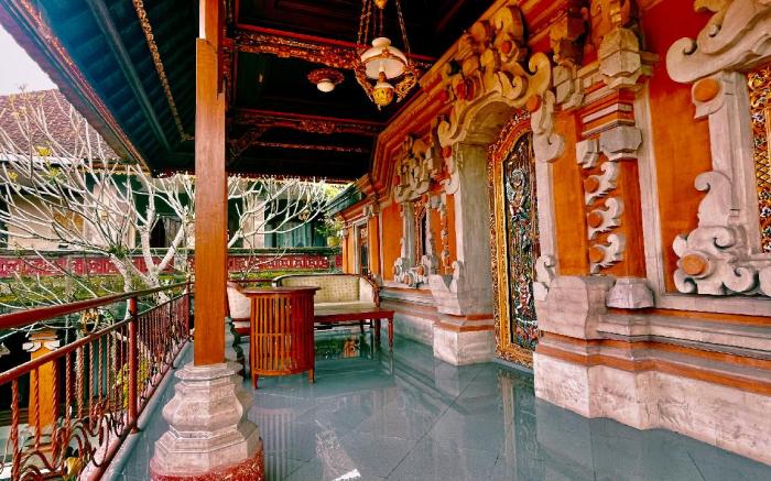 The Temple in Maha Artha Bungalows