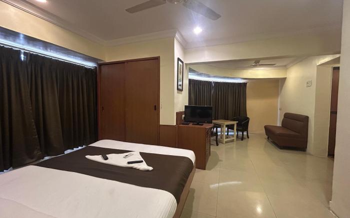 Hotel Lucky Goregaon