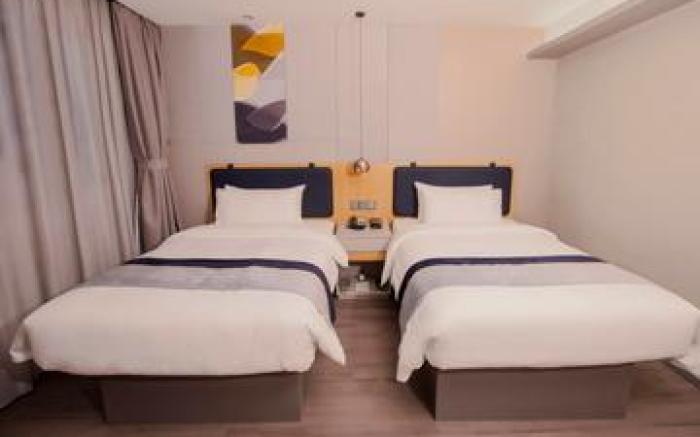 Home Inn Style Dalian Railway Station Youhao Square Metro Station