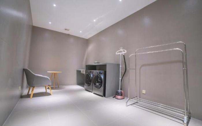 Home Inn Style Jingdezhen People's Square Guomao Ceramic City