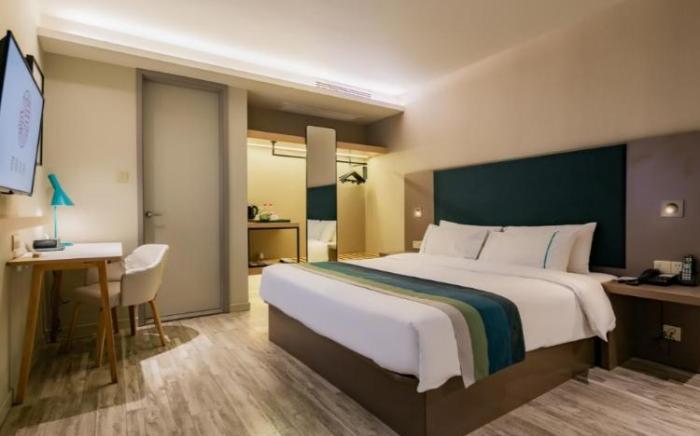 Home Inn Style Yibin Luneng Xinyue Bay