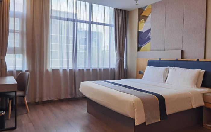 Home Inn Style Fengxian Jiefang East Road Old Dongguan Pedestrian Street