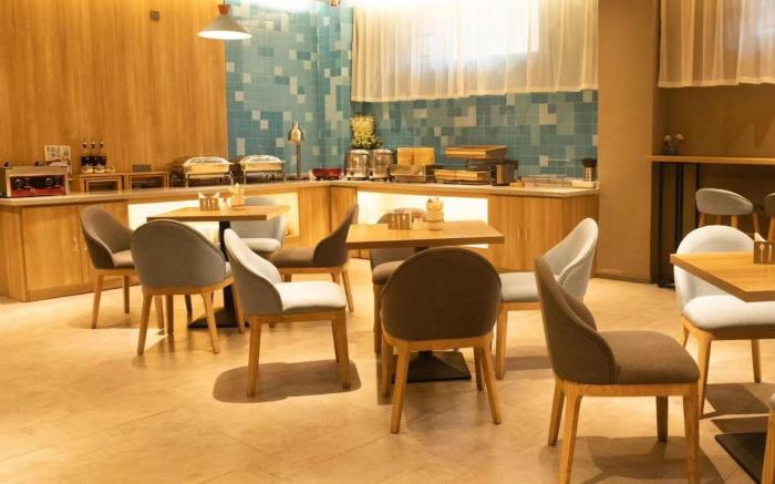 Home Inn Neo Xuchang Changge Changshe East Road