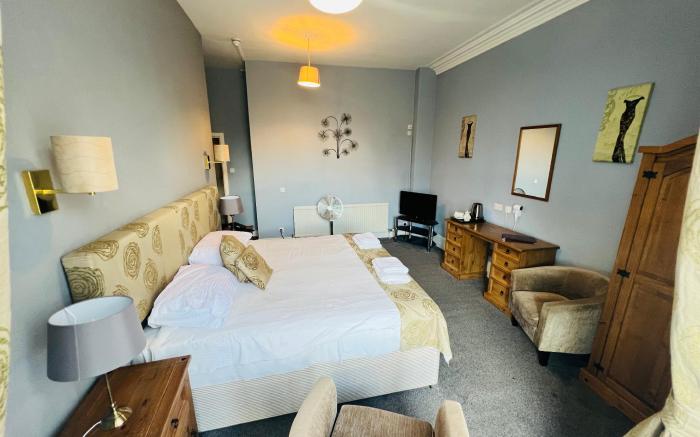 The George Hotel