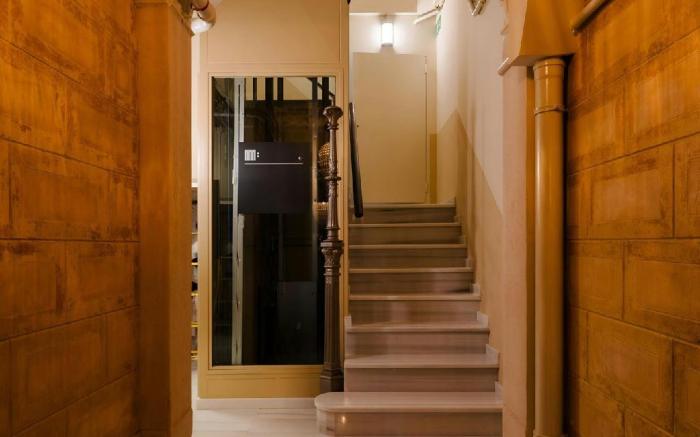 Los Arcos Hotel Gothic Quarter, Sonder