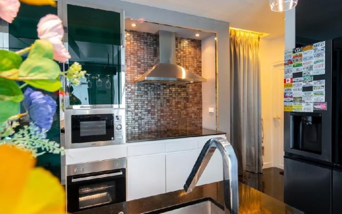 Luxury Pure Modern Pool Villa 5Bed Nr BTS|Central
