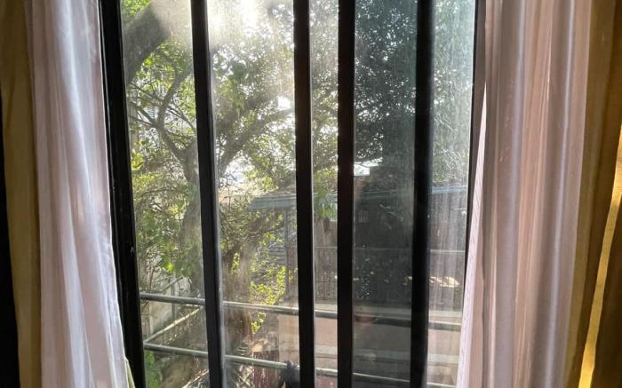 Bandra West  1 private a/c wifi room & bathroom.
