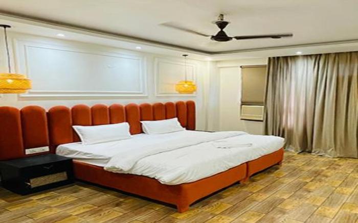 FabHotel The White Pepper