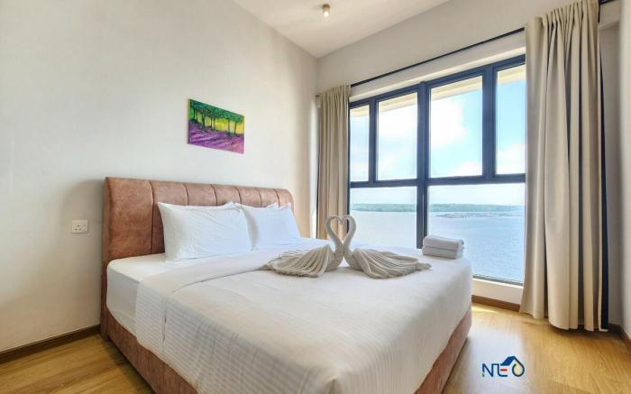 2Bedroom Sea View Balcony/Country Garden Kings bay