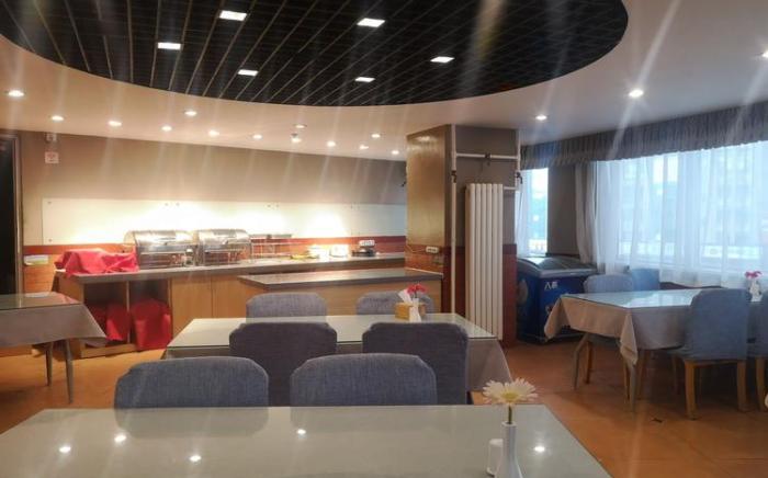 Home Inn Yantai Wanda Plaza Suochengli Ancient Street