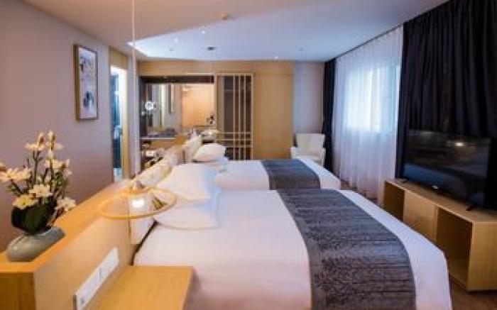 Jianguo Hidden Hotel Dalian Zhongshan Road Youhao Square