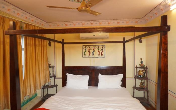 Hotel Khandaka Mahal