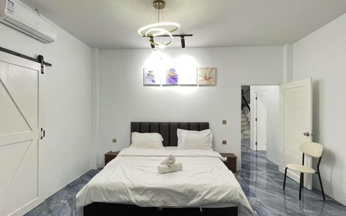 walking st 300m，9BR modern villa