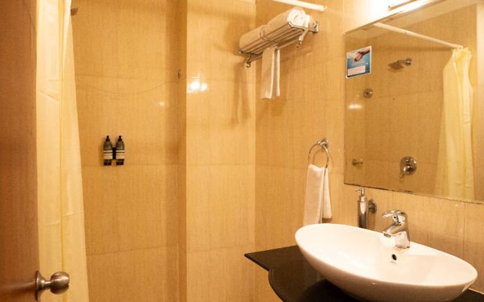 Hotel Tirupati Plaza