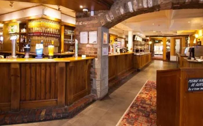 Premier Inn Leeds South - Birstall