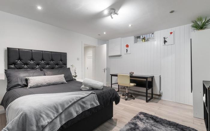Chic Urban Retreat, Tower Bridge