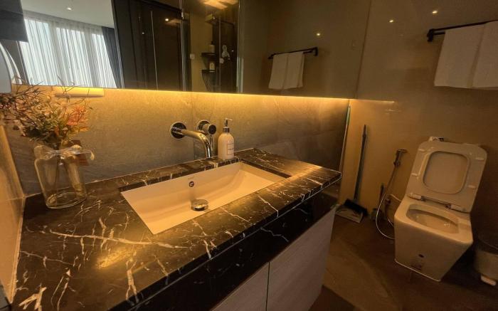 Stunning Sea View On High Floor