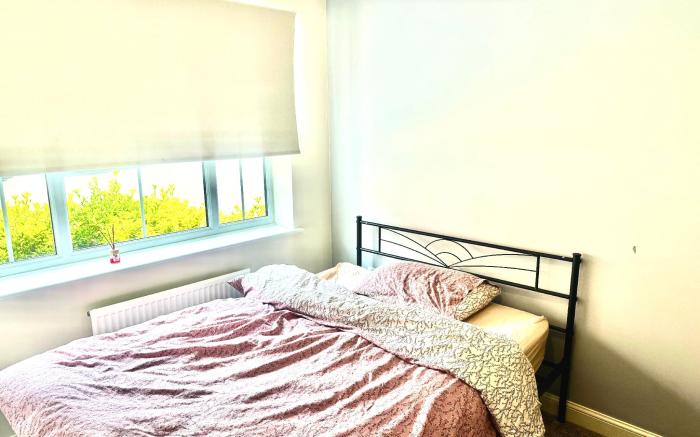 Quiet and Comfortable Double guest room