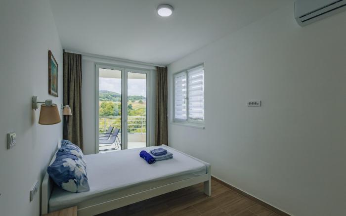 Green panorama Vrdnik