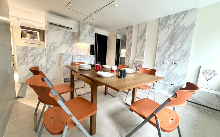Live Like a Taipei Local｜Markets, Parks & Nanxi 