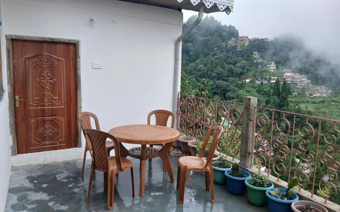 Mountain paradise homestay batashia loop 