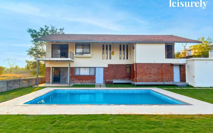 StayLeisurely The Flint House 3BHK, Murbad