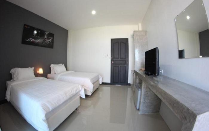 Plus Hotel