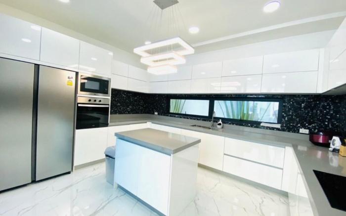 TYA-06 Pattaya Nordic Style Villa 6 Bedroom