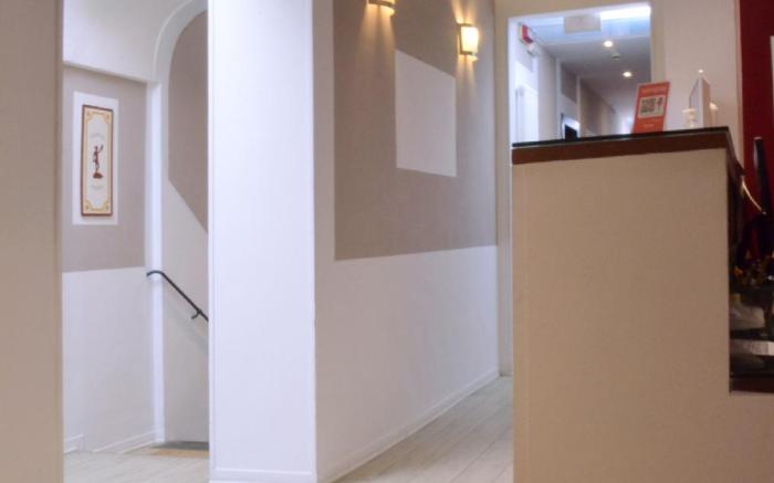Hotel Cardinal of Florence  for ages 25 to 55
