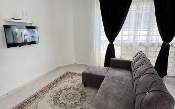 NH1 Homestay Gong Badak