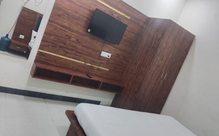 Hotel Grand Royal Inn