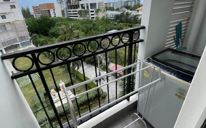 Beach walkable seven seas cote
