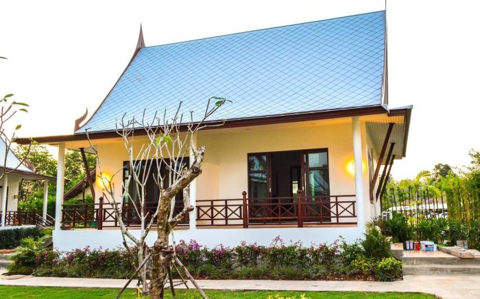 Bhu Tarn Koh Chang Resort and Spa