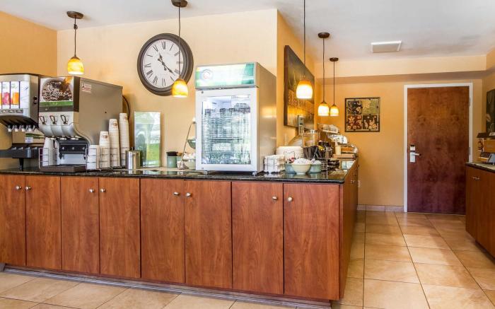 Quality Inn & Suites Downtown