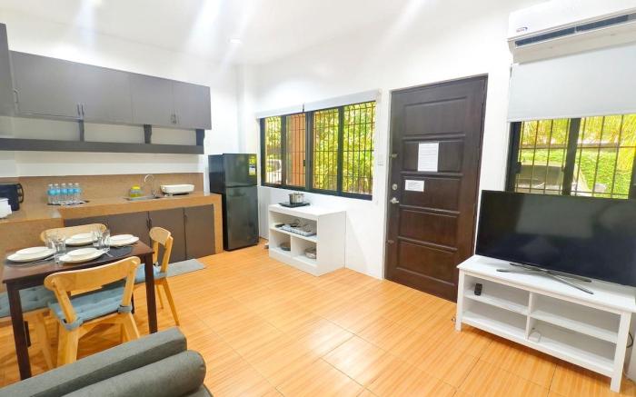 Townhouse 2BR Free Parking near IT Park Cebu City