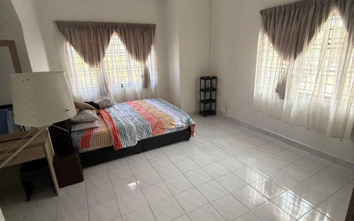 RZ Semi D Homestay
