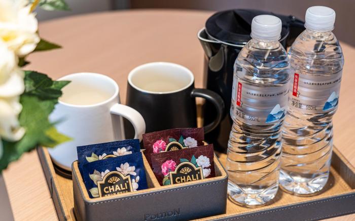 Poltton International Service Apartment Zhuhai Seaside Swimming Pool Lovers Road