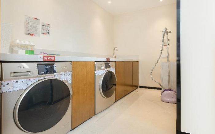 Borman Hotel Yulin High-speed Railway Station Nanxing Plaza