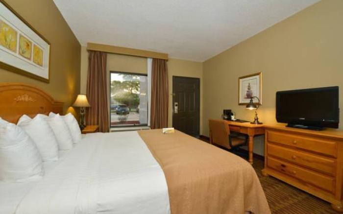 Quality Inn US65 & E Battlefield Rd Springfield