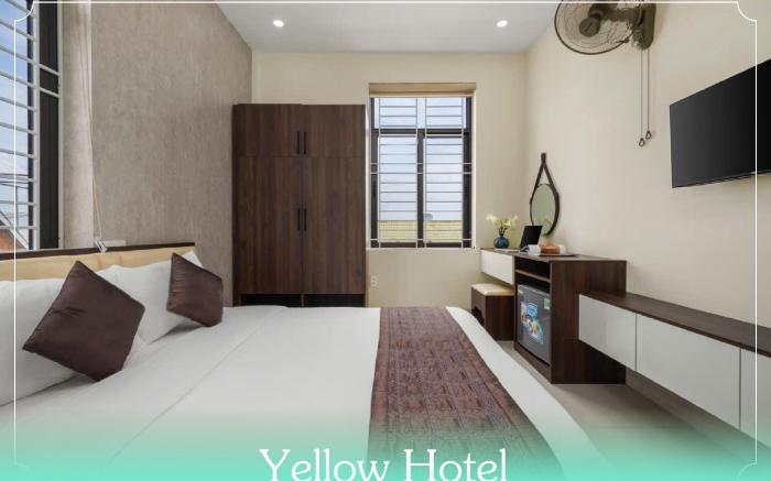 YELLOW HOTEL