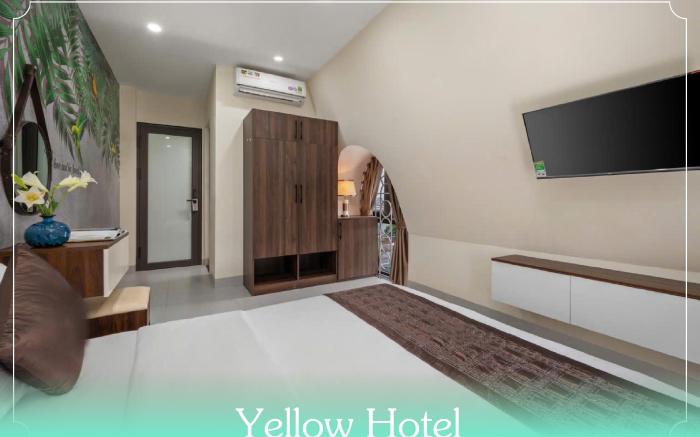 YELLOW HOTEL